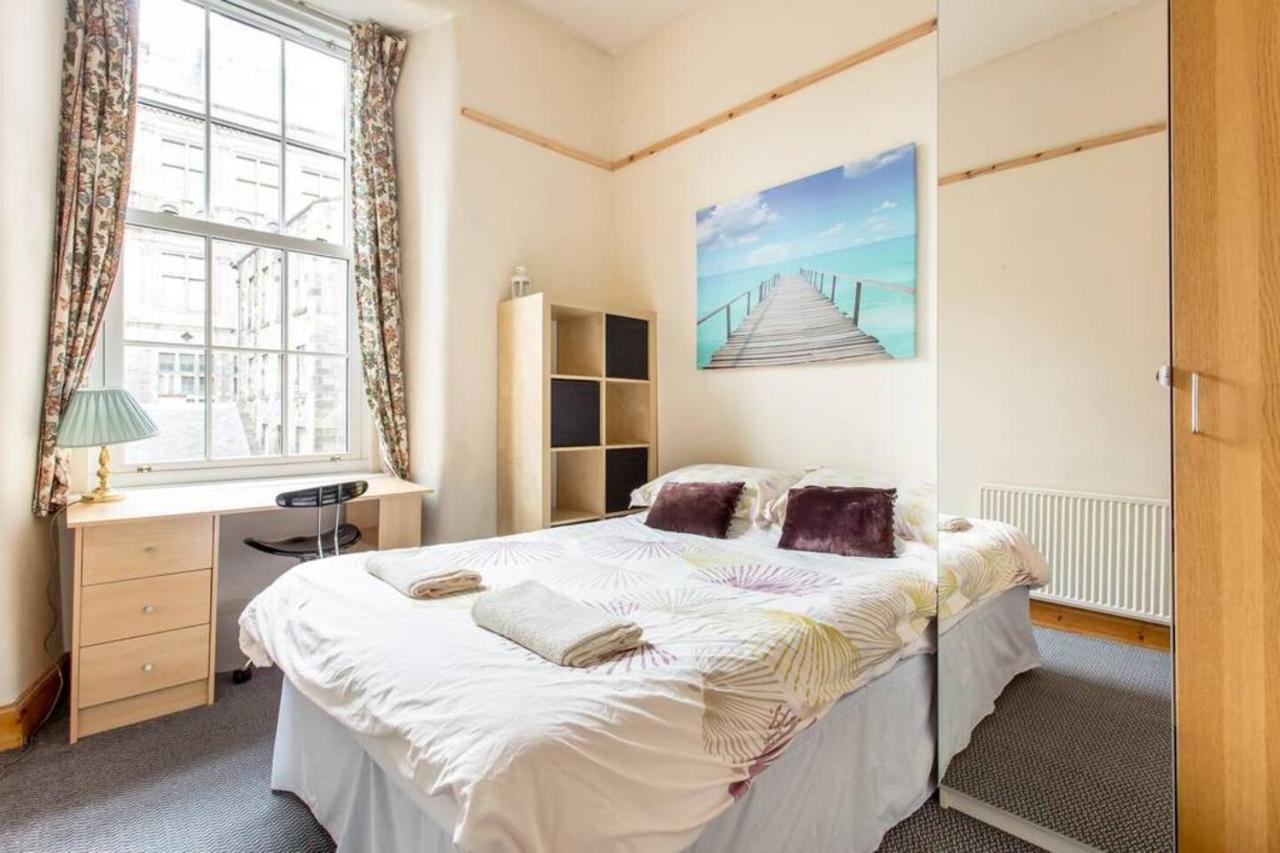 Joivy 3 Bed Flat In Old Town, Close To Grassmarket EDI Eksteriør billede